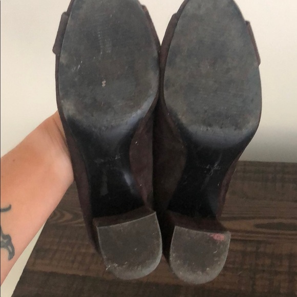 Brown Suede block Heels - Picture 5 of 5